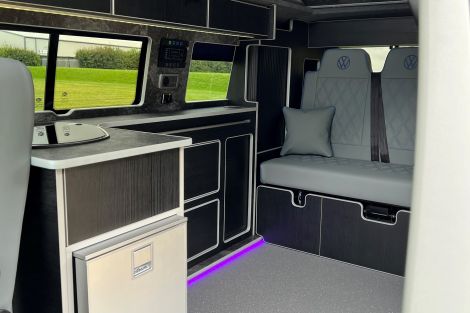 Volkswagen TRANSPORTER T28 LWB DIESEL 2.0 TDI 150 Highline Van DSG